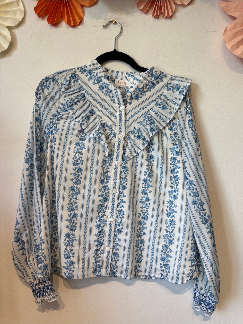 NWT FATE FLORAL BUTTON DOWN SMALL